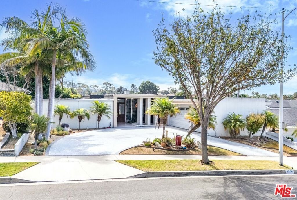 House in Los Angeles, California, United States 3 - 18530889