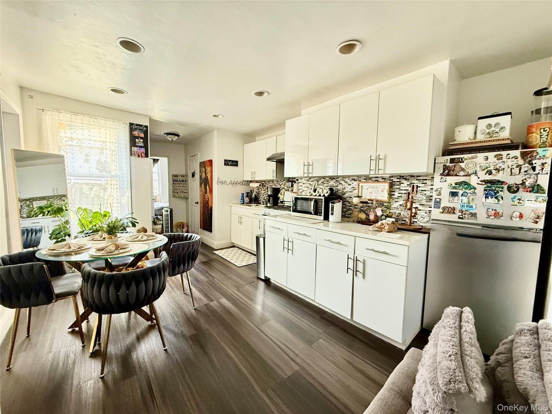 House in New York, New York, United States 1 - 18530888