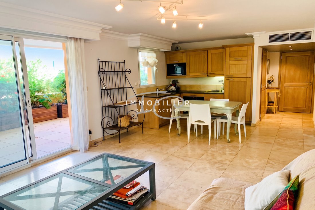 Apartment in Sud, Cavalaire-sur-Mer, France 3 - 13022066