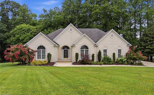 House in Jamestown, North Carolina, United States 1