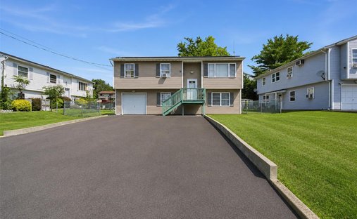 House in Spring Valley, New York, United States 1