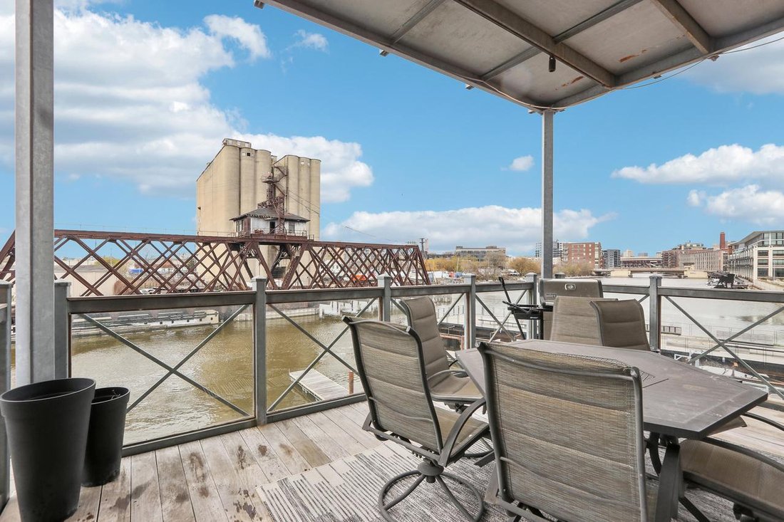 Condo in Milwaukee, Wisconsin, United States 3 - 17787152