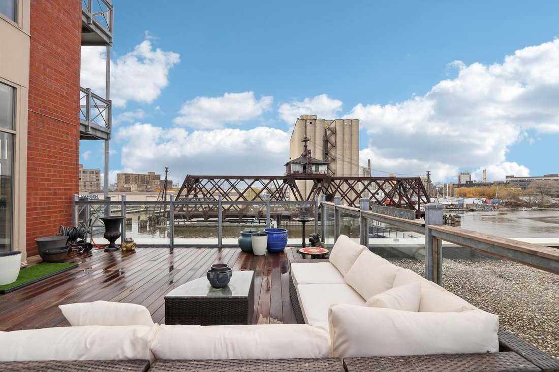 Condo in Milwaukee, Wisconsin, United States 2 - 17787152