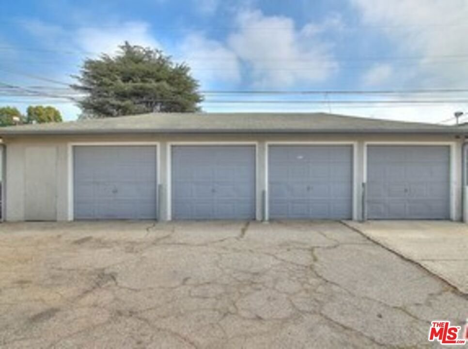 Inglewood, California, United States 4 - 18530884