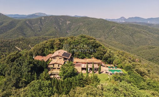 Finca in la Vall de Bianya, Catalonia, Spain 1