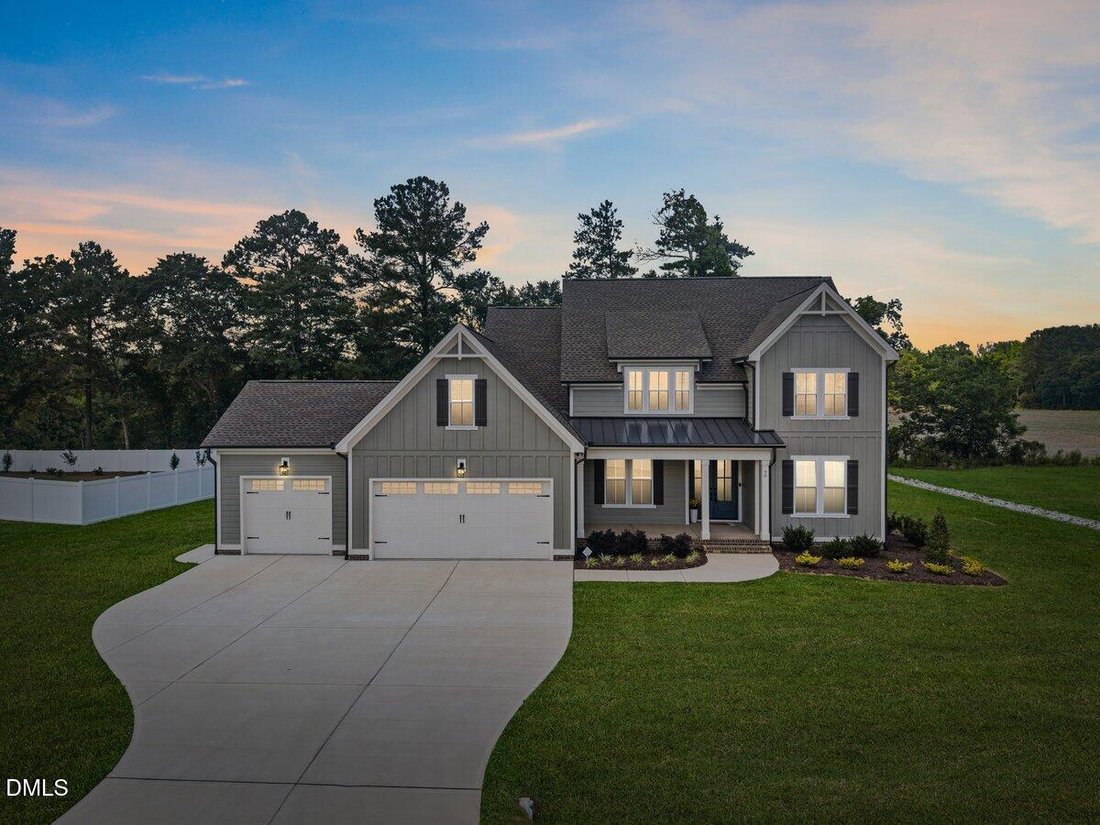 House in Holly Springs, North Carolina, United States 1 - 18270404