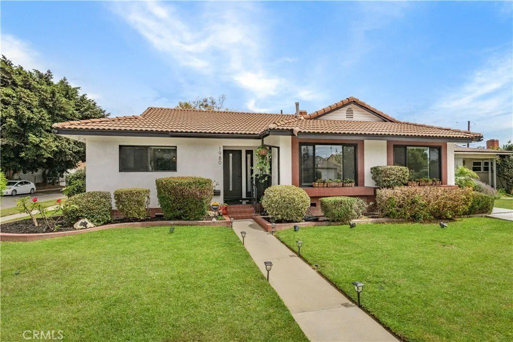 Condo in Signal Hill, California, United States 2 - 18506388