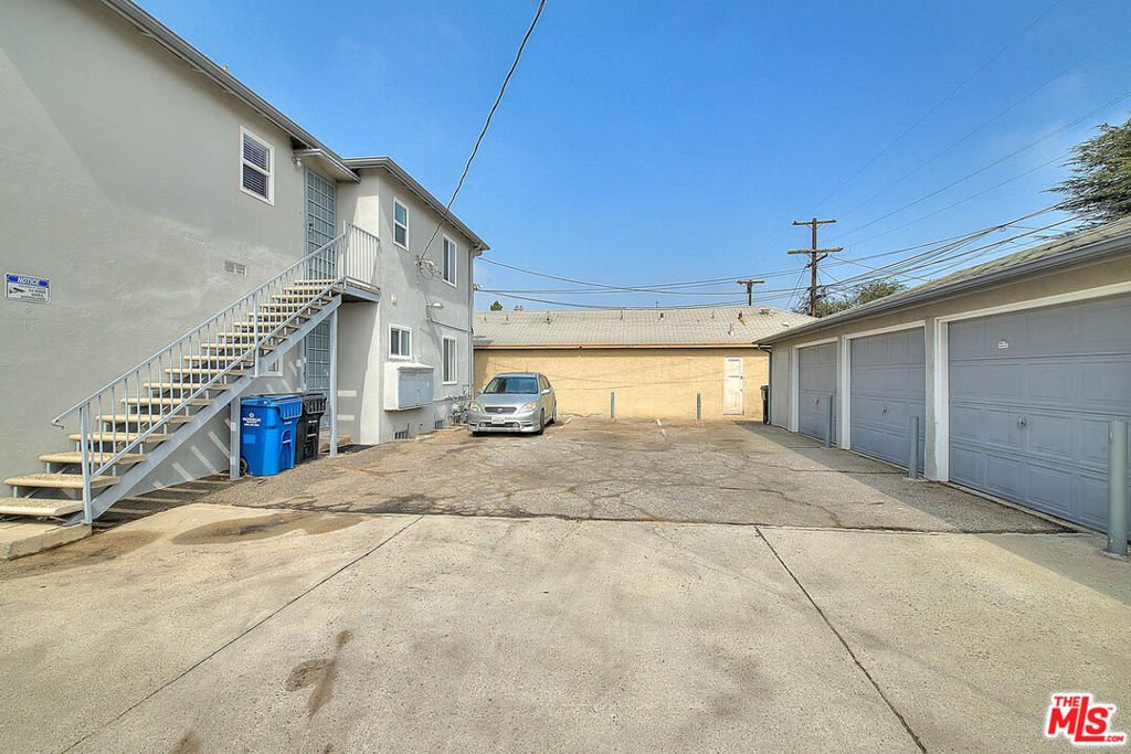 Inglewood, California, United States 2 - 18530884