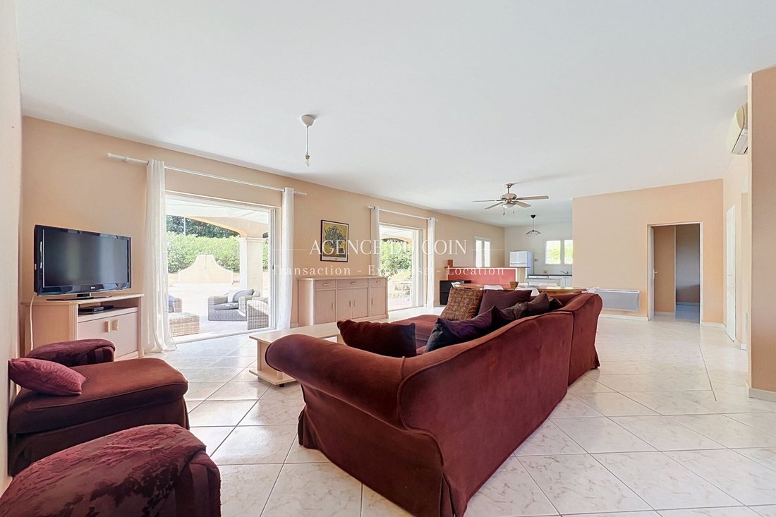 Villa in Partie Nord-Ferrieres-Cadenades-Rouviere, Le Muy, France 4 - 18531007