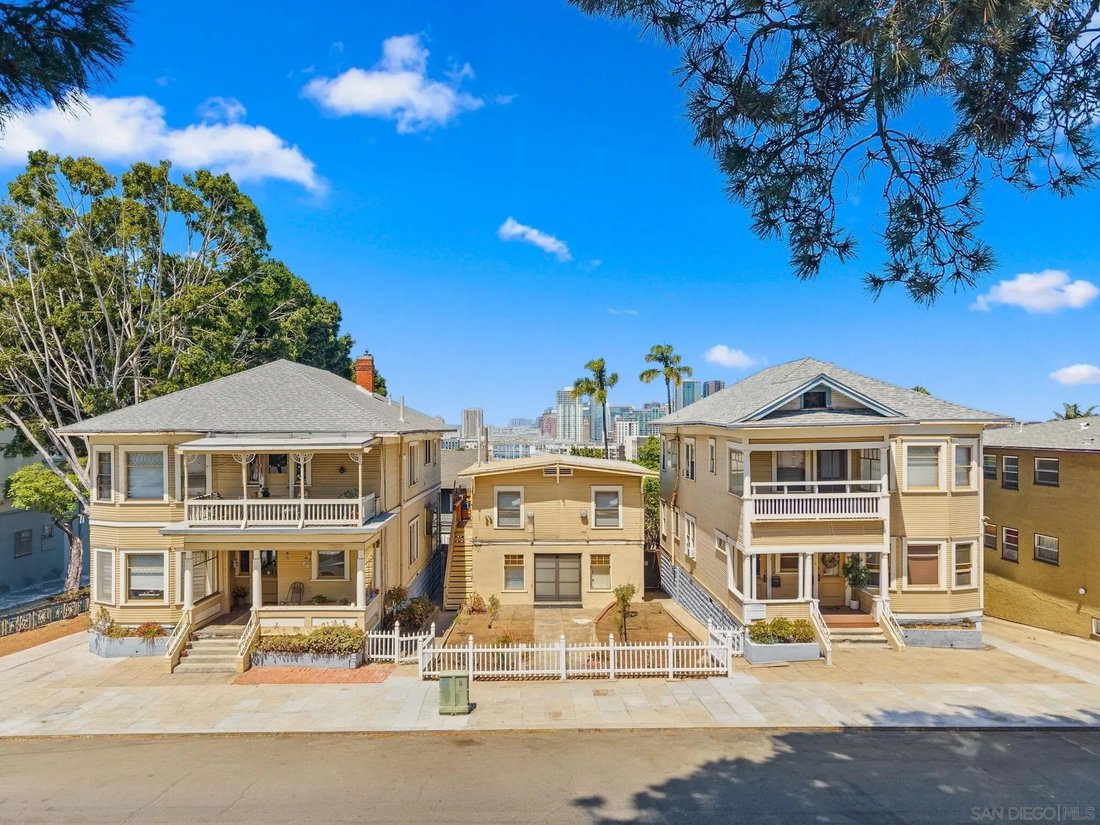 San Diego, California, United States 1 - 18530838