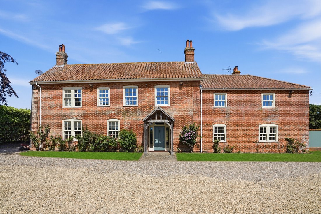 House in Suffolk, England 5 - 18482011