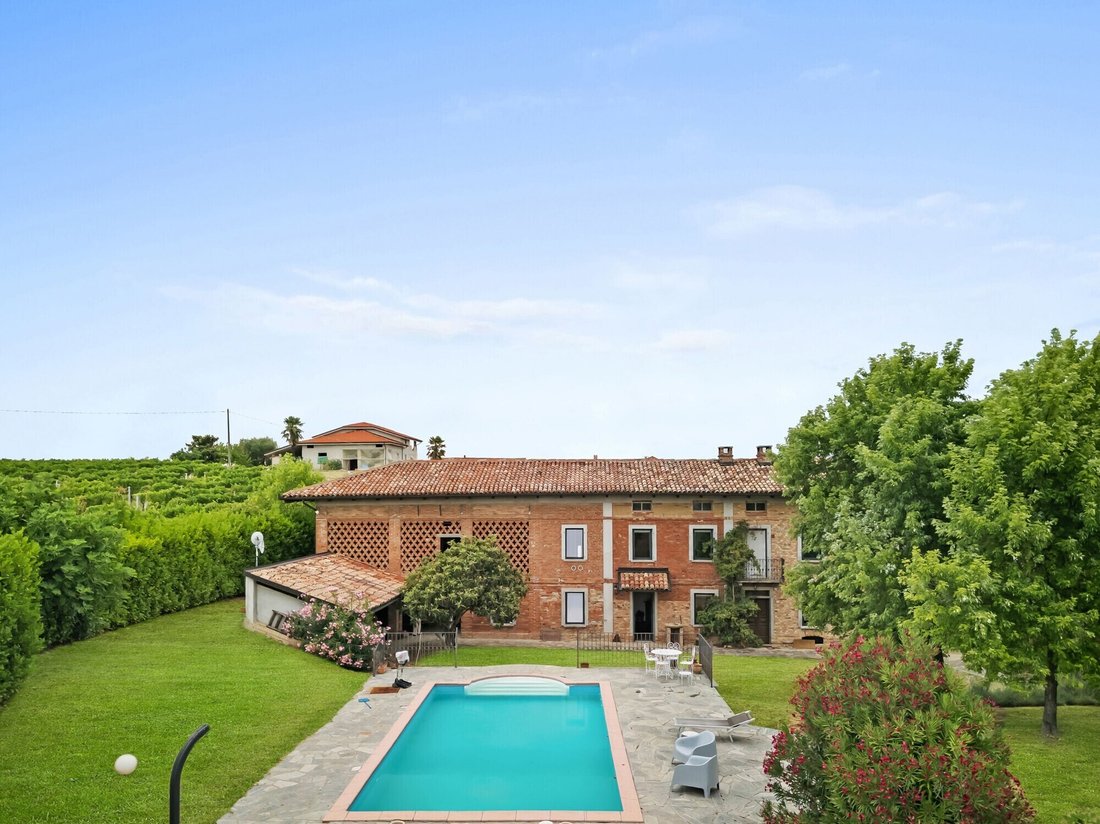 Country House in Calosso, Piedmont, Italy 5 - 18531003