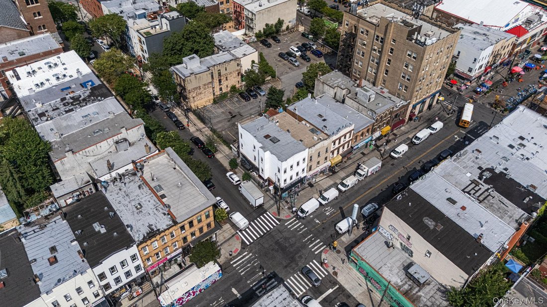 New York, New York, United States 5 - 18530886