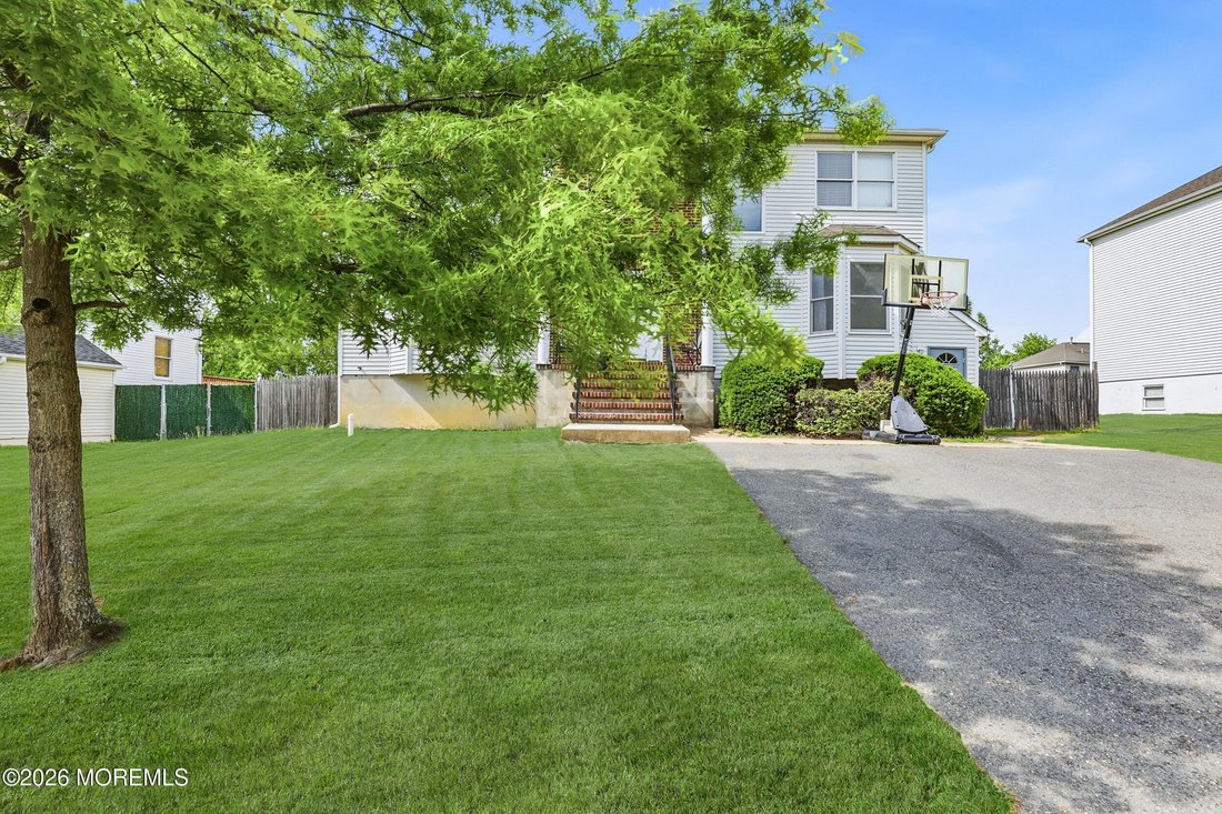House in Lakewood Township, New Jersey, United States 3 - 18530653