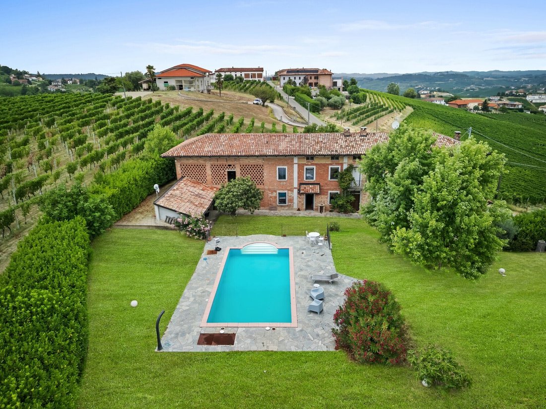 Country House in Calosso, Piedmont, Italy 3 - 18531003