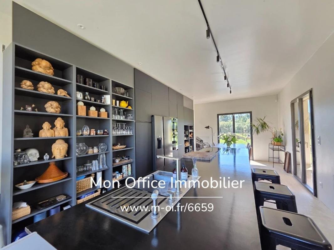 House in Vaugines, Provence-Alpes-Côte d'Azur, France 4 - 18528389
