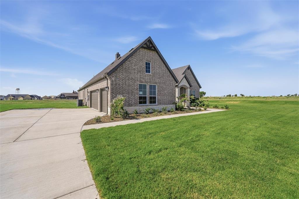 House in Krum, Texas, United States 4 - 17666387