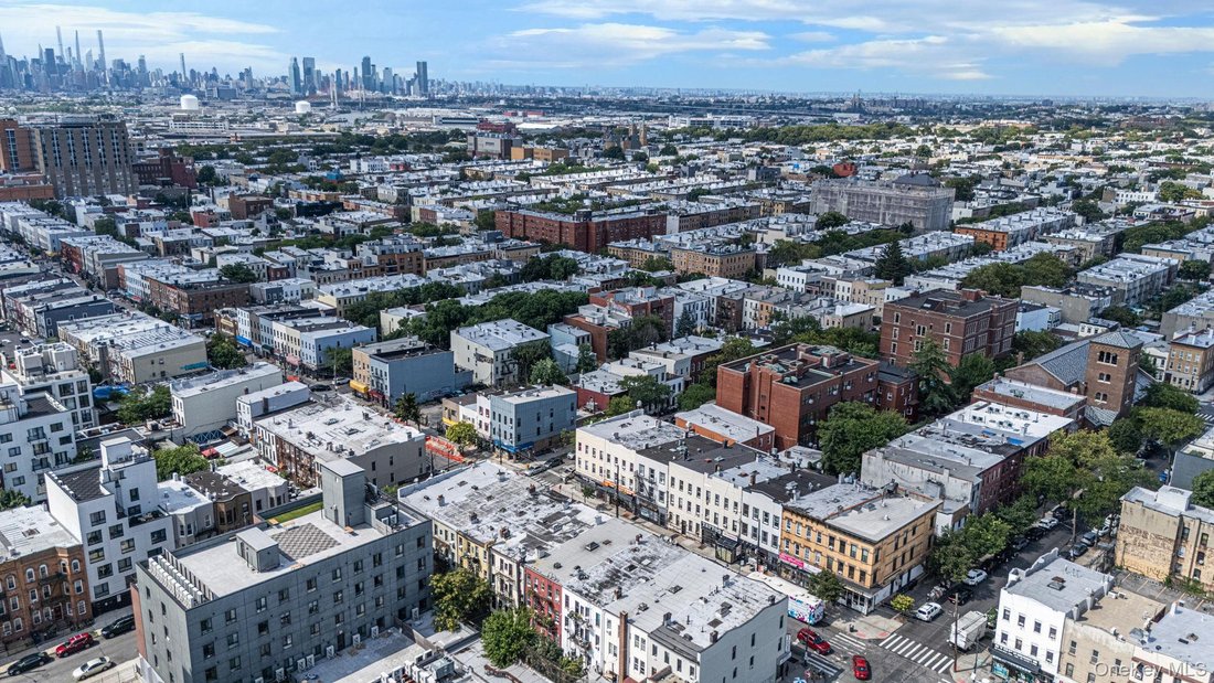 New York, New York, United States 3 - 18530886