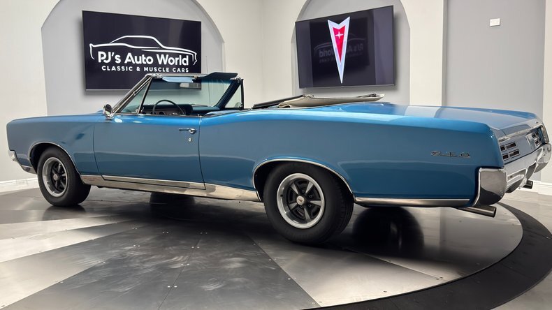 YS 400 V8  His and Hers Shifter  Power Convertible Top! in Clearwater, United States 3 - 18530855