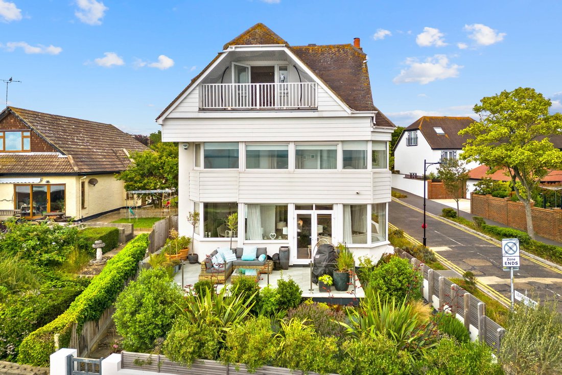 House in Westcliff-on-Sea, England 1 - 18530777