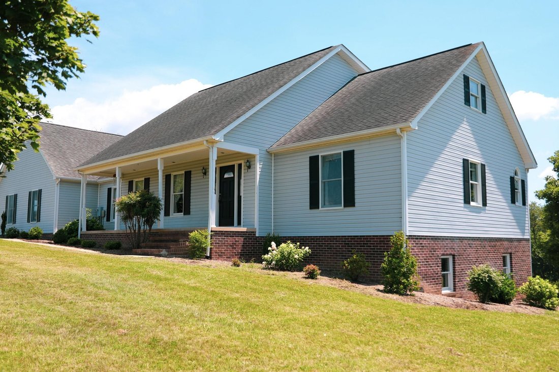 House in Fishersville, Virginia, United States 1 - 18530669