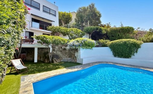 Villa in Roses, Catalonia, Spain 1