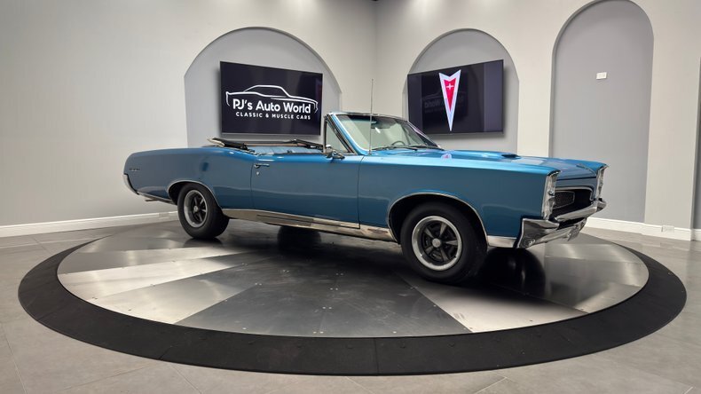 YS 400 V8  His and Hers Shifter  Power Convertible Top! in Clearwater, United States 5 - 18530855