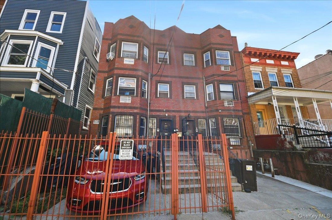 House in New York, New York, United States 2 - 18530897