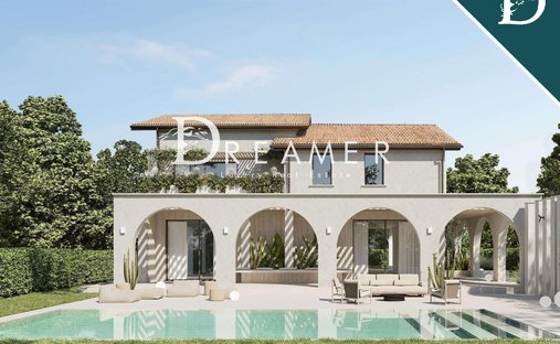 Villa in Vittoria Apuana, Forte dei Marmi, Tuscany 1