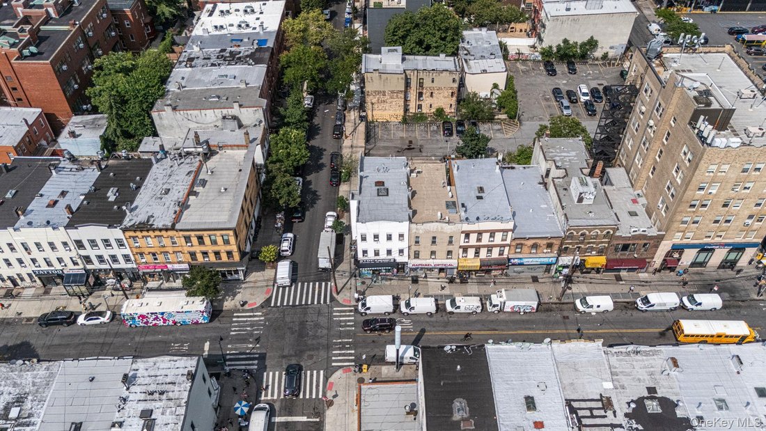 New York, New York, United States 4 - 18530886