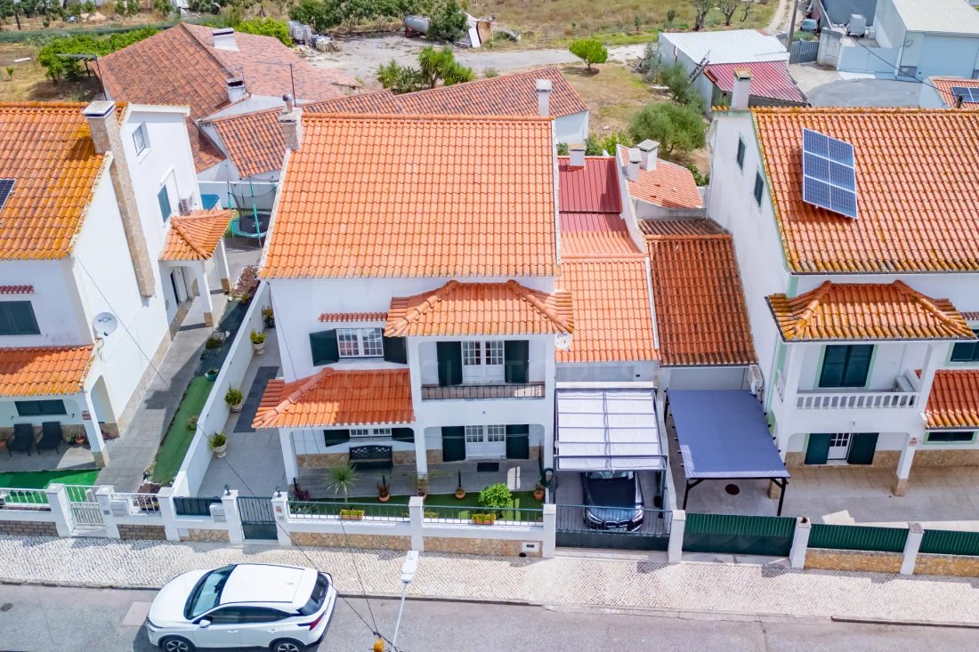 Villa in Carregado e Cadafais, Lisbon, Portugal 1 - 18530680