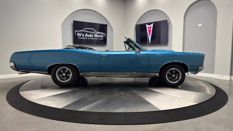 YS 400 V8  His and Hers Shifter  Power Convertible Top! in Clearwater, United States 4 - 18530855