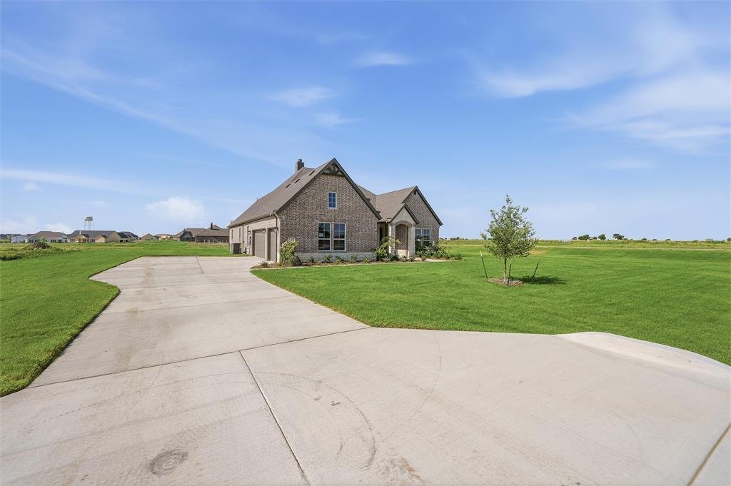 House in Krum, Texas, United States 3 - 17666387