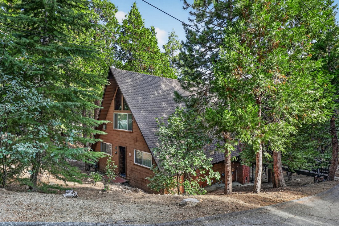 Lake Arrowhead, California, United States 1 - 18531014