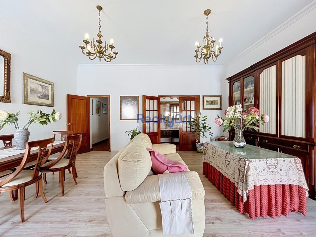 Apartment in Casco Antiguo, Seville, Spain 1 - 18434006