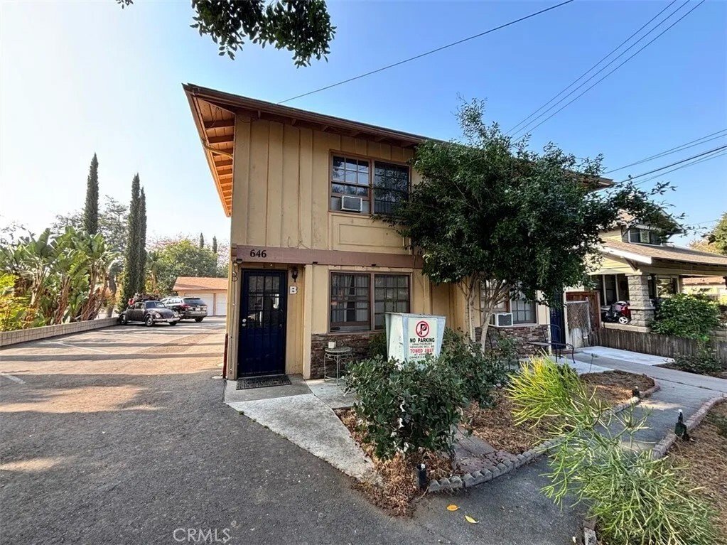 Orange, California, United States 1 - 18530782