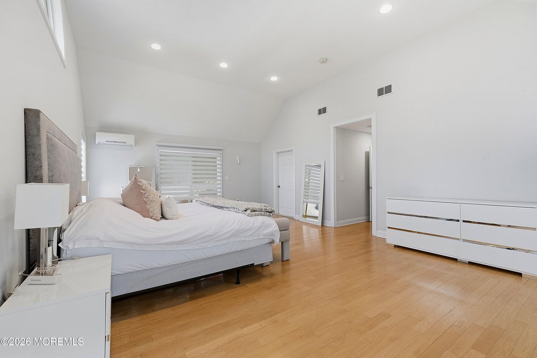 House in Tinton Falls, New Jersey, United States 5 - 18530651