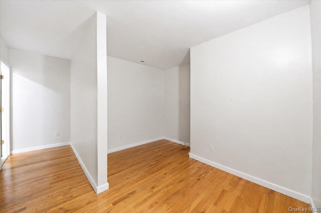House in New York, New York, United States 4 - 18530897