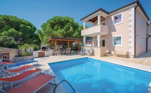 House in Valbandon, Istria County, Croatia 1