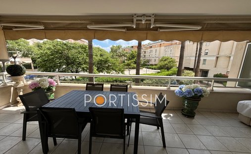 Apartment in Val de Cagne-Colline Route de Vence, Cagnes-sur-Mer, France 1