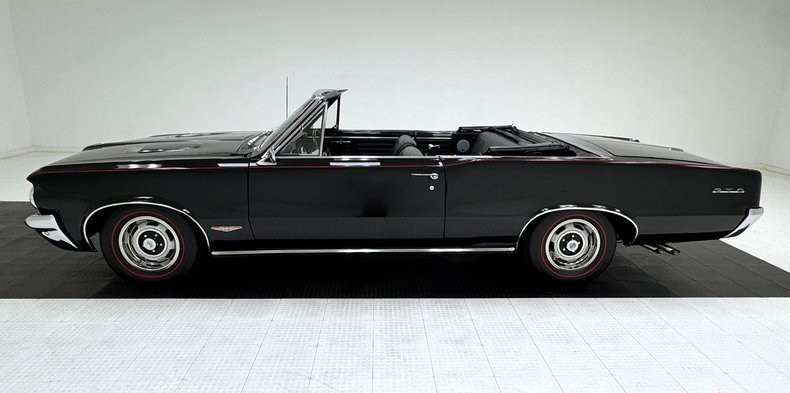 Cabriolet in Morgantown, United States 4 - 18530915
