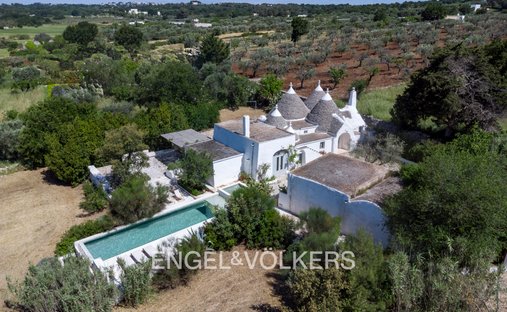Villa en Calle Ludovico - Corso Umberto I - Calle Vittorio Emanuele, Ostuni, Apulia 1