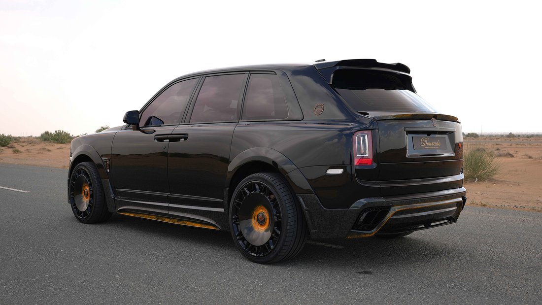 Suv in Dubai, United Arab Emirates 5 - 18531162