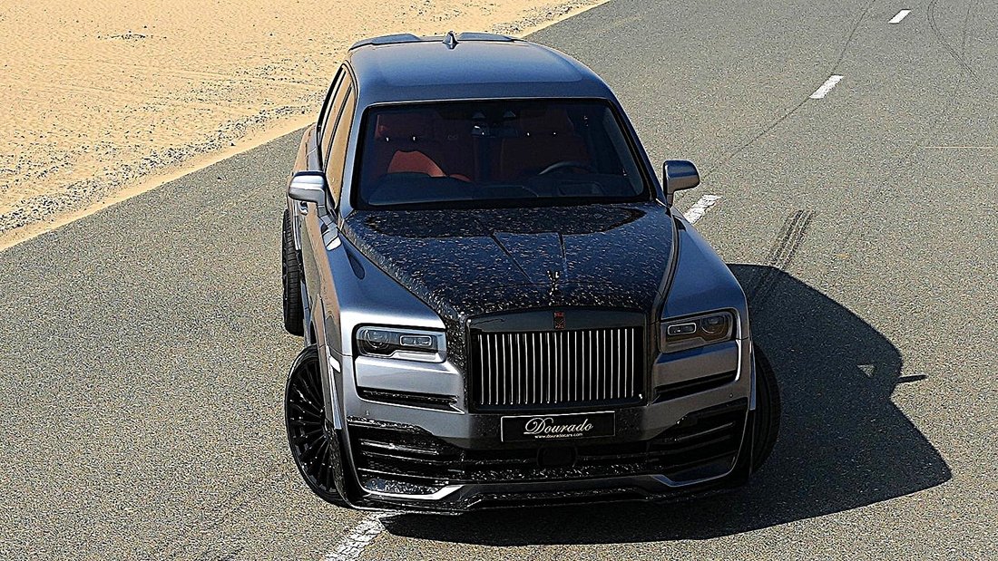 Suv in Dubai, United Arab Emirates 3 - 18531145