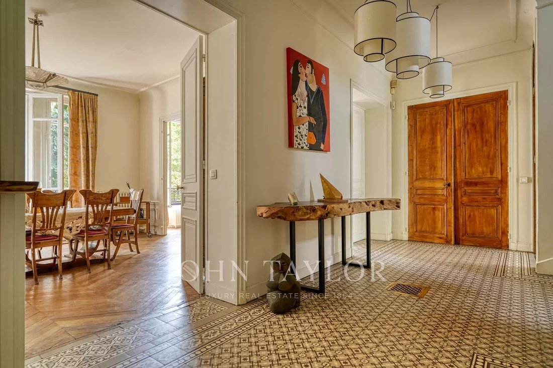 House in Vincennes, Ile-de-France, France 2 - 18531160