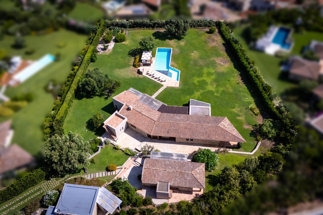 Villa in San Teodoro, Sardinia, Italy 4 - 18531136