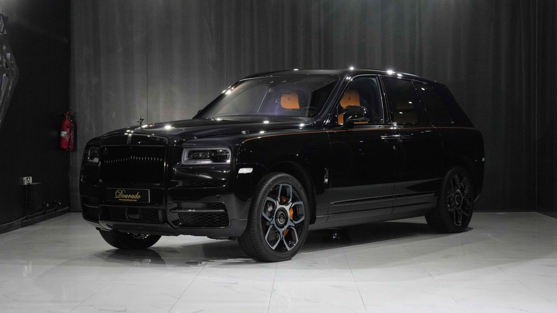 Suv in Dubai, United Arab Emirates 1 - 18531045