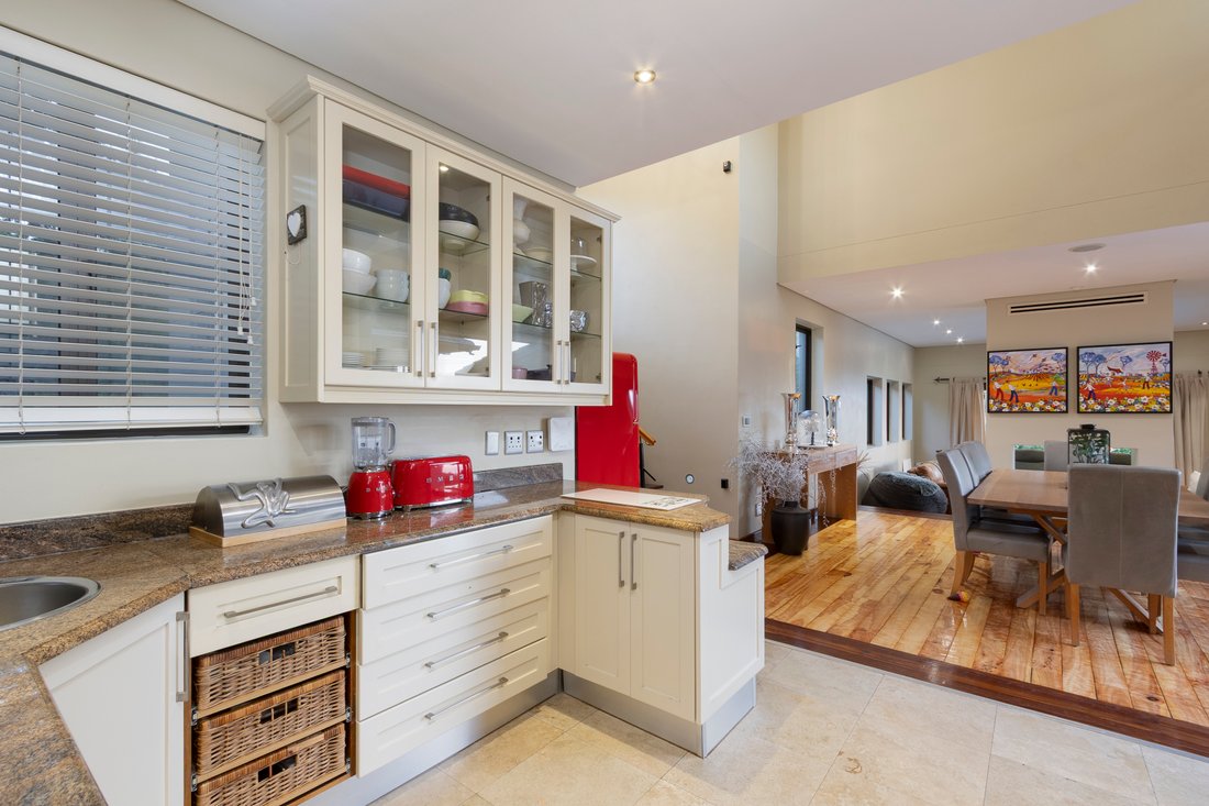 House in Cape Town, Western Cape, South Africa 4 - 18531104