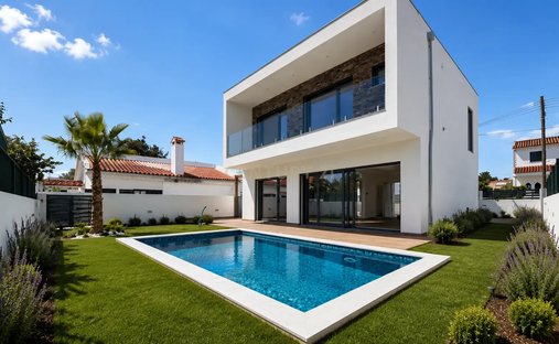 Villa in Aroeira, Charneca de Caparica e Sobreda, Portugal 1