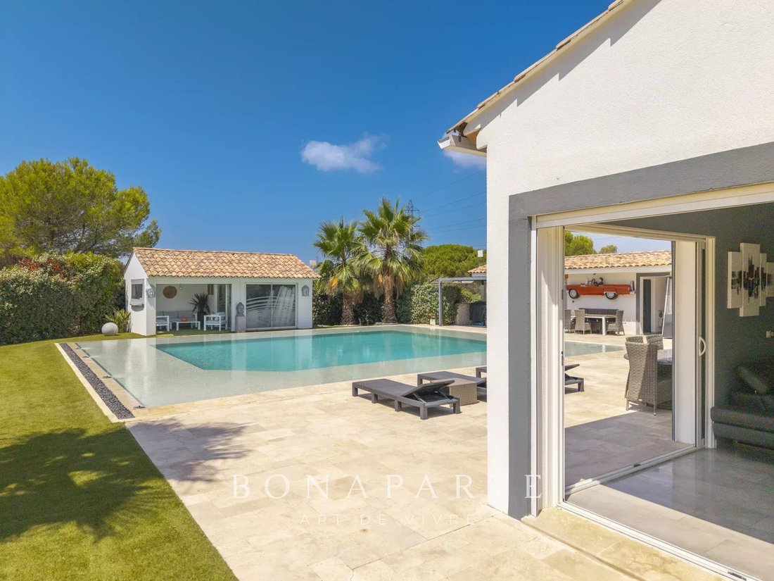 House in La Bouverie, Roquebrune-sur-Argens, France 4 - 18531189